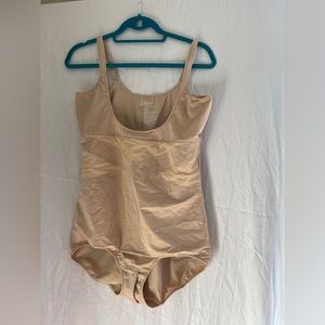 Shape by Cacique shape wear size 22/24